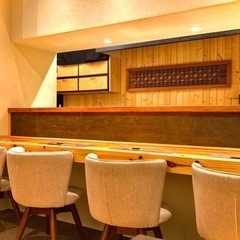 接客スタッフ募集、未経験者歓迎。地元の学生活躍中。髪色自由の画像