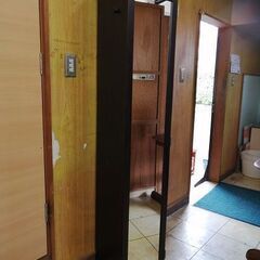 【鹿児島市リサイクルショップスターズ吉野店】ミラー付棚 棚 鏡 収納棚 ラック ダークブラウンの画像