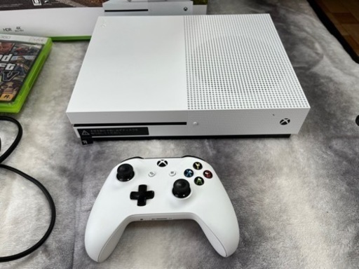値下げ！Xbox one S  1TB本体　動作確認済み！おまけ付き！　引き取り限定！