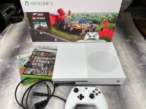 値下げ！Xbox one S  1TB本体　動作確認済み！おまけ付き！　引き取り限定！