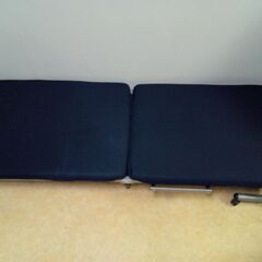 折り畳みベッド　セミシングルサイズの画像