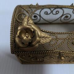 アンティークなティッシュケース（小物入れ）の画像