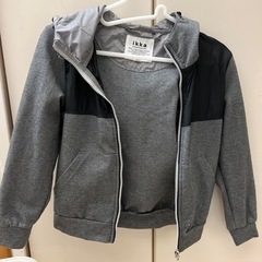 中古　ikka イッカ　ジャージコンビパーカー　130