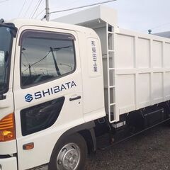 女性でも大丈夫です。4トンダンプ運転手募集  