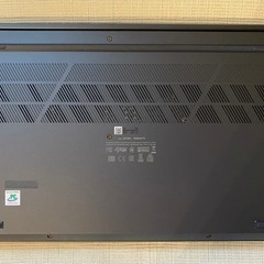 ASUS ノートパソコンの画像