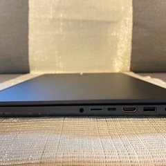 ASUS ノートパソコンの画像