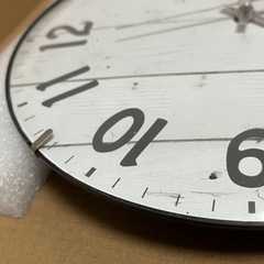 壁掛け時計※電池付き🕛連続秒針で静かです！の画像