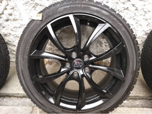 値下げしました❗️メルセデスベンツスタッドレスタイヤ