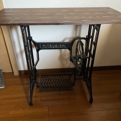 足踏みミシンテーブル　三菱　MITSUBISHI 足踏みミシンテーブル MITSUBISHI - メルカリ