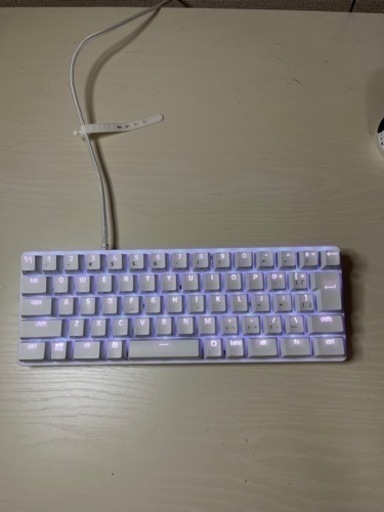 Razer Huntsman Mini  白 紫軸とMasterMouse MM720 White