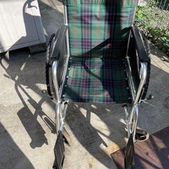 値下げしました。折りたたみ式車椅子