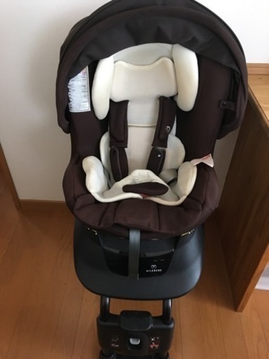お取引先決まりました。エールべべクルットNT2チャイルドシート