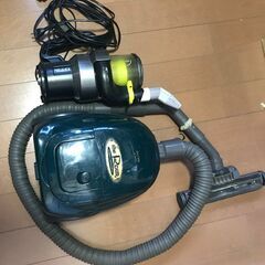 0円で　2台まとめて掃除機です
