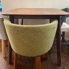 ダイニングテーブル　チェアセットの画像