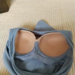 カップ付きタンクトップ くすみブルーの画像