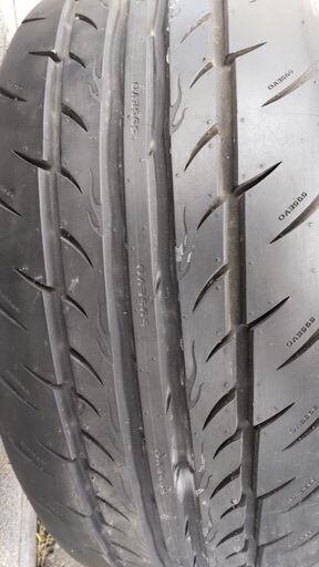 タイヤ、新品同様225 50 18 ４本、