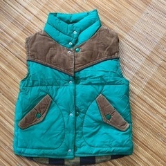 130 暖かいリバーシブルベスト　グリーン防寒の画像