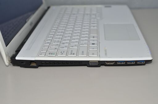 最新Windows11+office 爆速SSD525GB 富士通 AH53/M Core i7-4702MQ/メモリ8GB/15.6インチ/DVDマルチ/HDMI/無線/テンキー/便利なソフト多数 最新Windows11+office 爆速SSD525GB 富士通 AH53/M Core i7-4702MQ/メモリ8GB/15.6インチ/DVDマルチ/HDMI/無線/テンキー/便利なソフト多数
