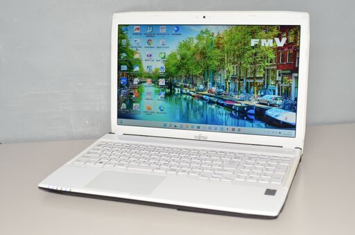 最新Windows11+office 爆速SSD525GB 富士通 AH53/M Core i7-4702MQ/メモリ8GB/15.6インチ/DVDマルチ/HDMI/無線/テンキー/便利なソフト多数