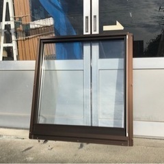YKKAP 社　FIX窓　複層硝子　在庫品の画像