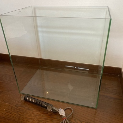 AQUA SYSTEMの水槽とヒーター