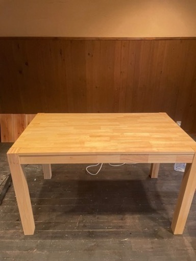 IKEA ダイニングテーブル　NORDBY 125cm
