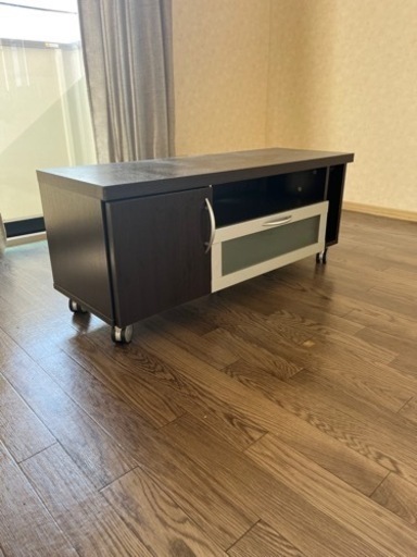 ▷急募…テレビ台