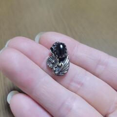 新品未使用⭐SAAD⭐オニキス✕シルバー925燻しピアスの画像