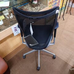【愛品倶楽部柏店】オカムラ　バロンチェア　ハイバック　アジャストアームの画像