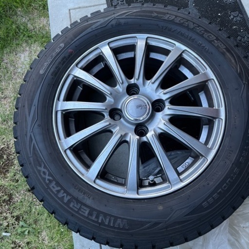 スタッドレスタイヤ　4本