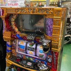 スロット実機 メダル不要機 家庭用100V対応 ダンジョンに出会いを求めるのは間違っているだろうか？ ダンまち 北電子 2018年導入 動作確認済 現状販売 【愛品倶楽部柏店】の画像