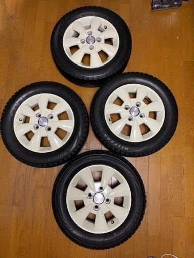 ウェッズ　LUCY  タイヤホイールセット　スタッドレス