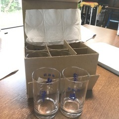 ガラスコップの画像