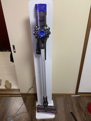 簡易内部清掃済　ダイソンv6 スタンドつき