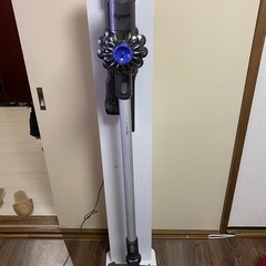 簡易内部清掃済　ダイソンv6 スタンドつき
