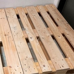 パレットベッド 木製パレットさがしています。