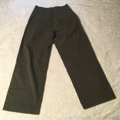 ユニクロ 綿パンツ チノパン　カーキの画像