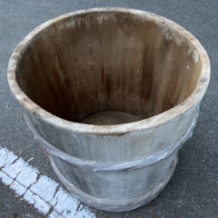 ??たる　木の樽　水貯まります??