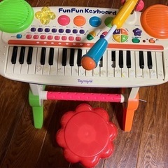 こども　ピアノ　キーボード　椅子付き　中古
