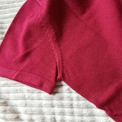 エンジの半袖タートルネックセーターの画像