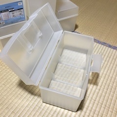 【交渉中】ELECOMマルチメディアケースDVD,CD収納の画像