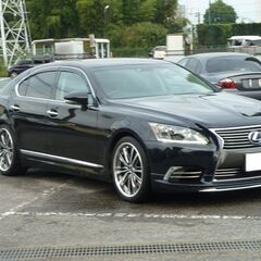 H25 LS600h バージョンL　4WD 社外20ＡW 純正ナビ　TV　革シート エアサスキット オートトランク 車検5年7月 16116の画像