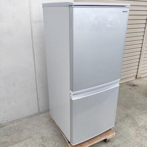 中古品 SHARP シャープ 137L ノンフロン冷蔵庫 SJ-D14E-S 2019年製 つけかえどっちもドア