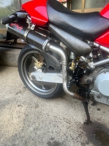 ドゥカティs４用　社外マフラー&バックステップセット