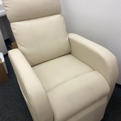 ビューティーガレージ　フルフラット可能チェア