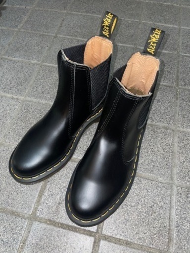 【ほぼ新品】ドクターマーチン22〜23センチ