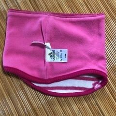 暖かいアディダス　ネックウォーマー　ピンクの画像