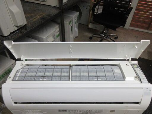 K03529　日立　 中古エアコン　主に6畳用　冷房能力　2.2KW ／ 暖房能力　2.2KW