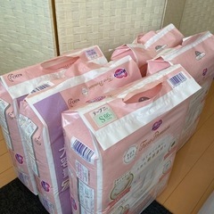 メリーズ おむつ 新生児用2袋＋Sサイズ3袋【新品】の画像