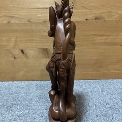 インドネシア・バリ　木彫り　置物の画像